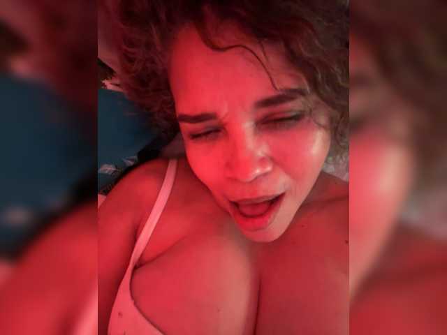 Candela-lat live cam on BongaCams