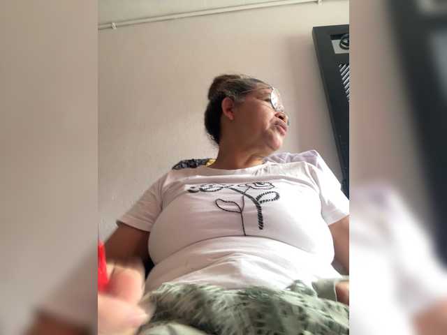 Candela-lat live cam on BongaCams