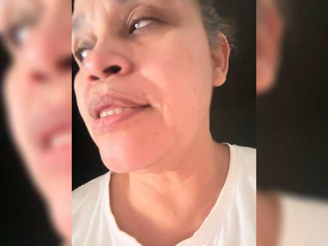 Candela-lat live cam on BongaCams