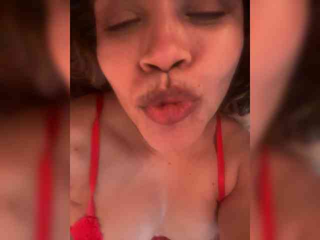 Candela-lat Live Webcam on BongaCams