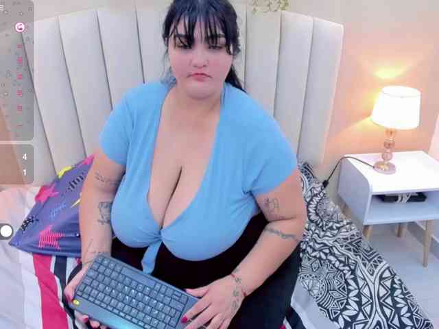 Jazmin-bigboobs1 webcam
