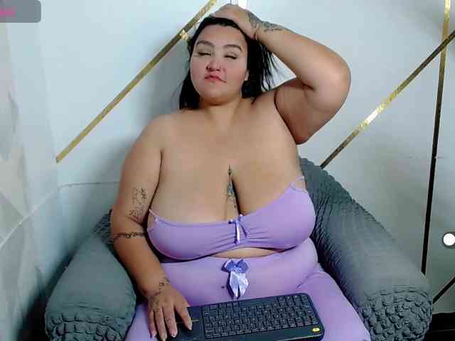 Jazmin-bigboobs1