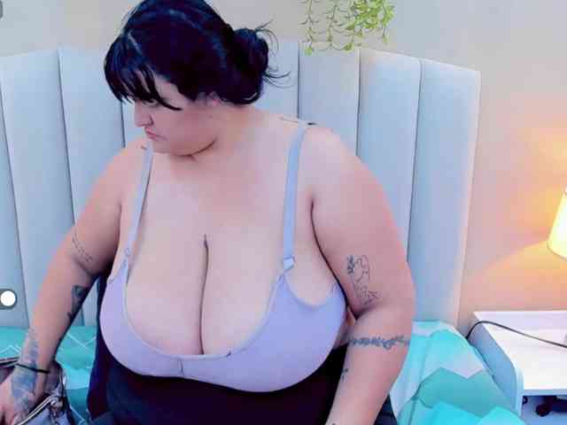 Jazmin-bigboobs1 webcam