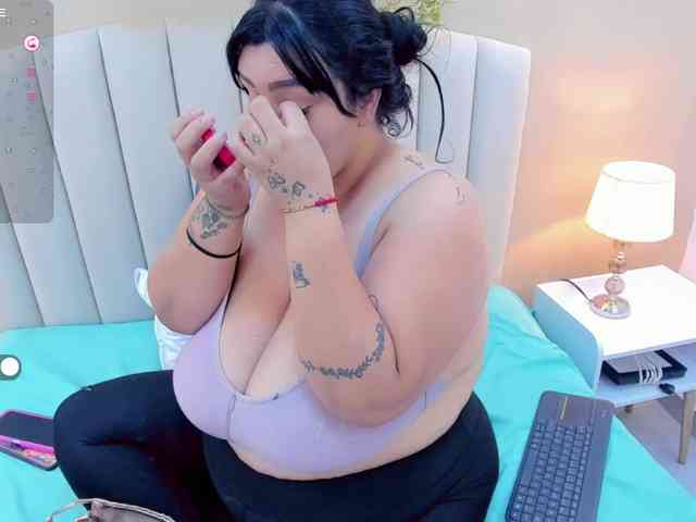 Jazmin-bigboobs1 webcam