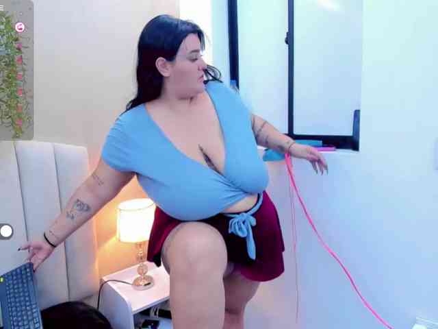 Jazmin-bigboobs1 webcam