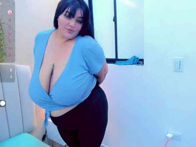 Jazmin-bigboobs1 webcam