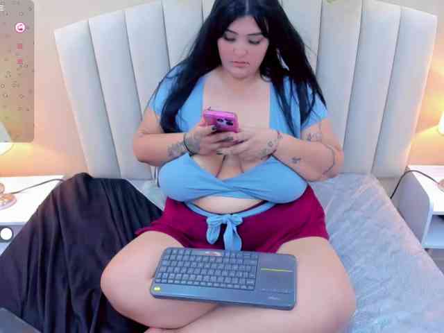 Jazmin-bigboobs1 webcam