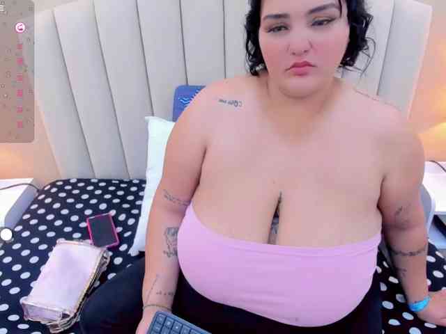 Jazmin-bigboobs1