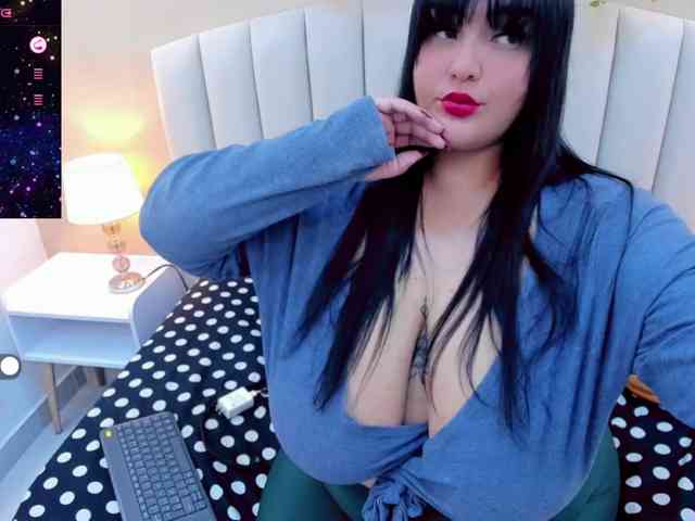 Jazmin-bigboobs1