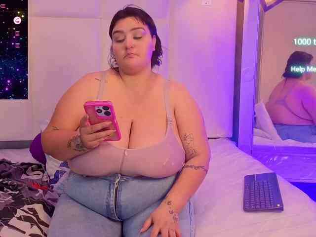 Jazmin-bigboobs1