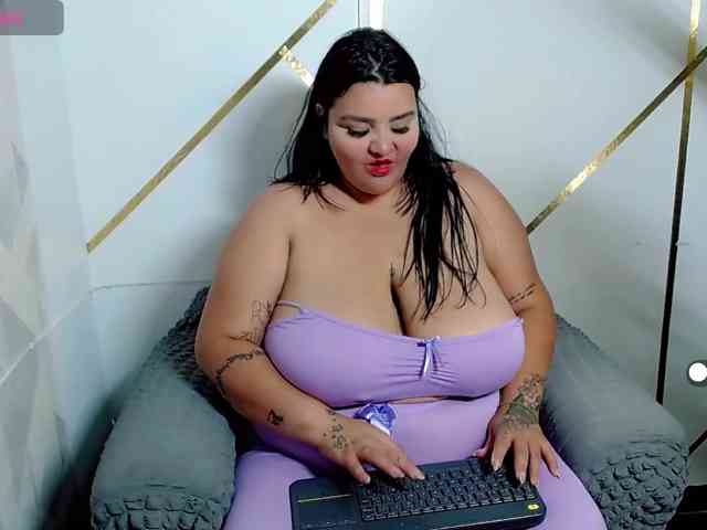 Jazmin-bigboobs1 webcam