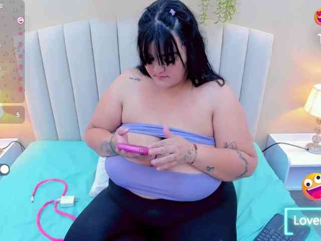 Jazmin-bigboobs1 webcam