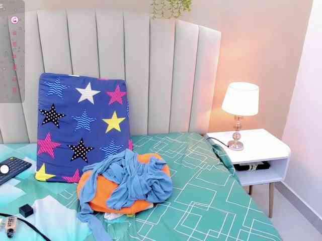 Jazmin-bigboobs1 Live Webcam on BongaCams