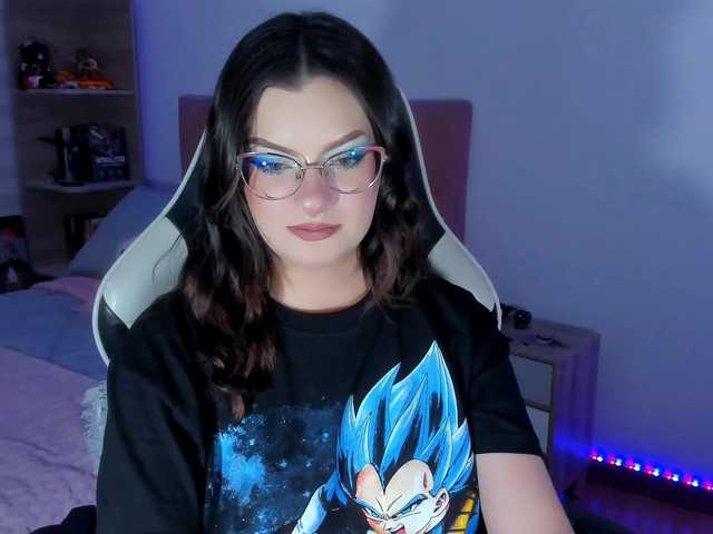 OphelianaRose live cam on BongaCams