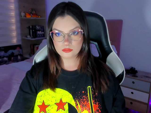OphelianaRose live cam on BongaCams
