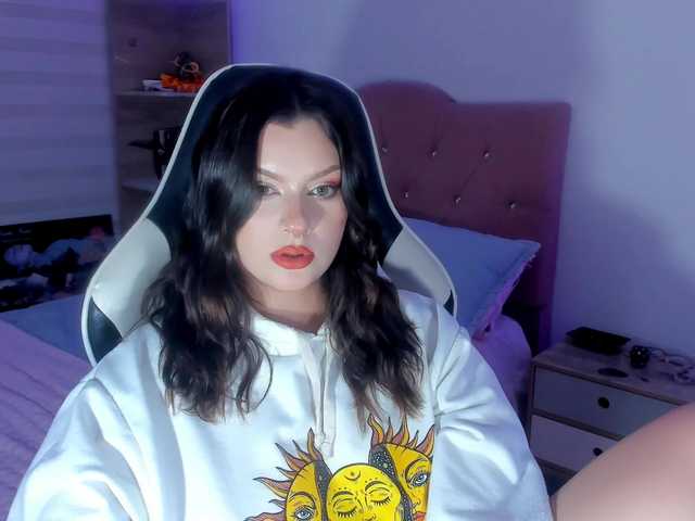 OphelianaRose live cam on BongaCams