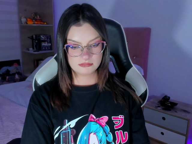 OphelianaRose live cam on BongaCams