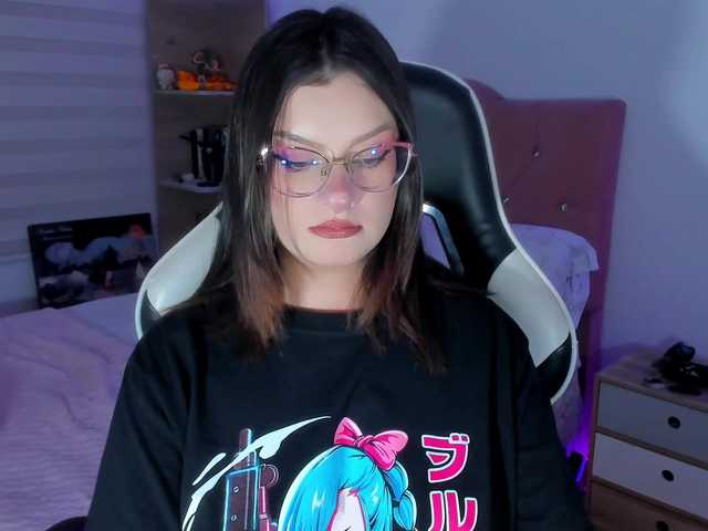 OphelianaRose live cam on BongaCams