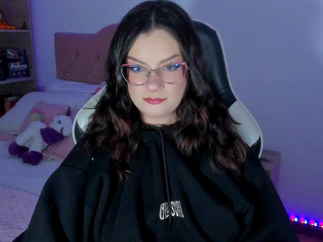 OphelianaRose webcam bongacams model stream image