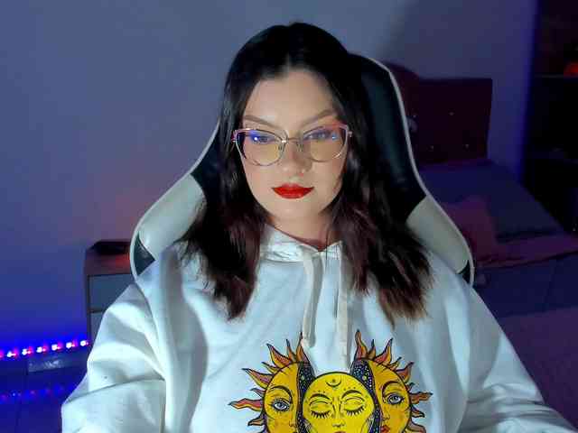 OphelianaRose webcam