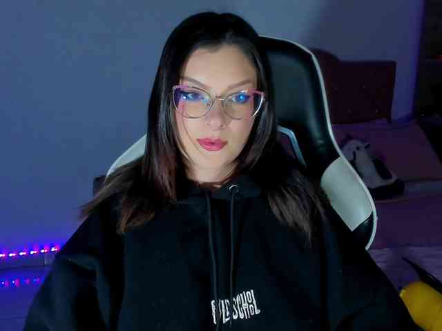 OphelianaRose webcam