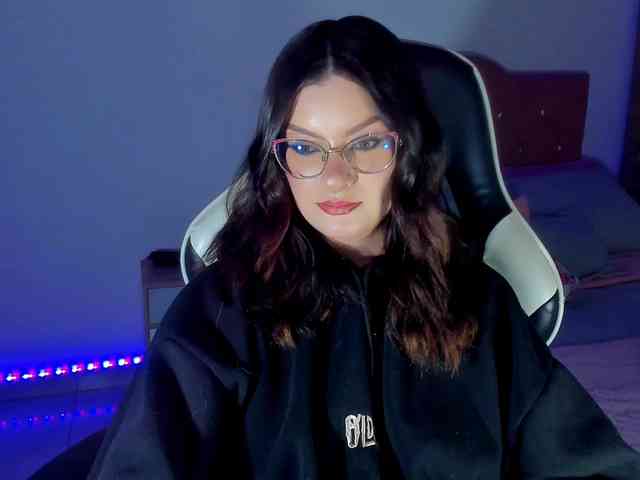 OphelianaRose webcam