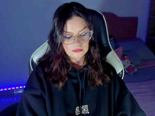 OphelianaRose webcam