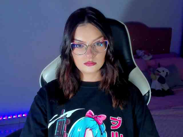 OphelianaRose webcam