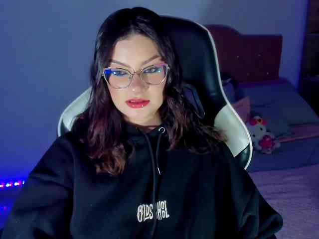 OphelianaRose webcam