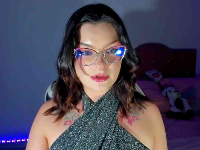 OphelianaRose webcam