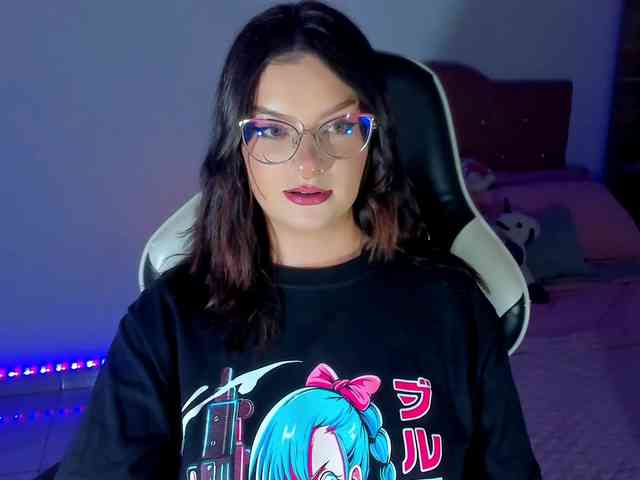 OphelianaRose webcam