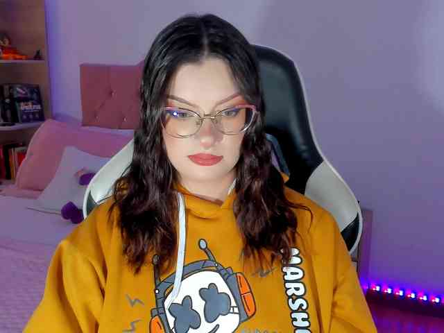 OphelianaRose webcam
