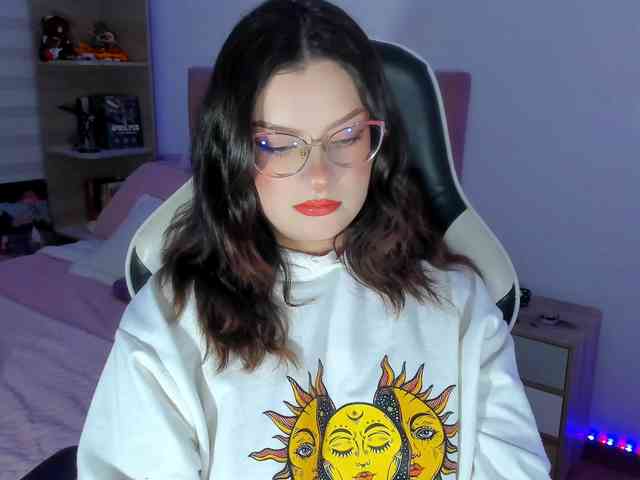 OphelianaRose webcam