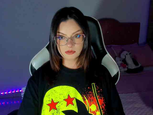 OphelianaRose webcam