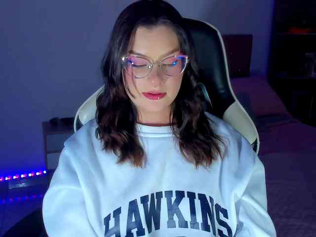 OphelianaRose webcam