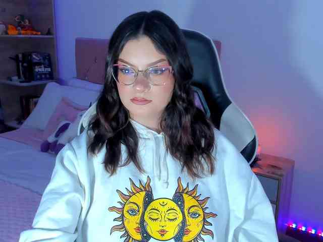 OphelianaRose webcam