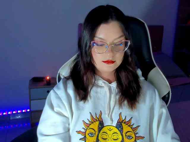 OphelianaRose webcam