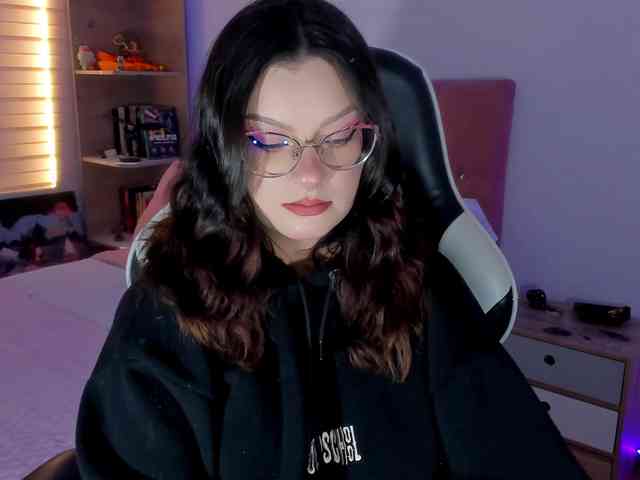 OphelianaRose webcam