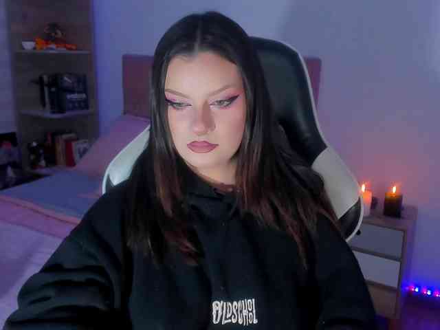 OphelianaRose webcam