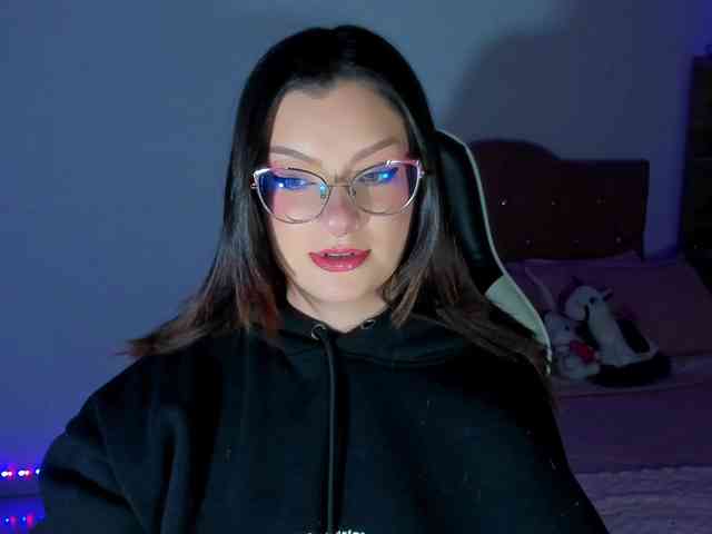 OphelianaRose webcam