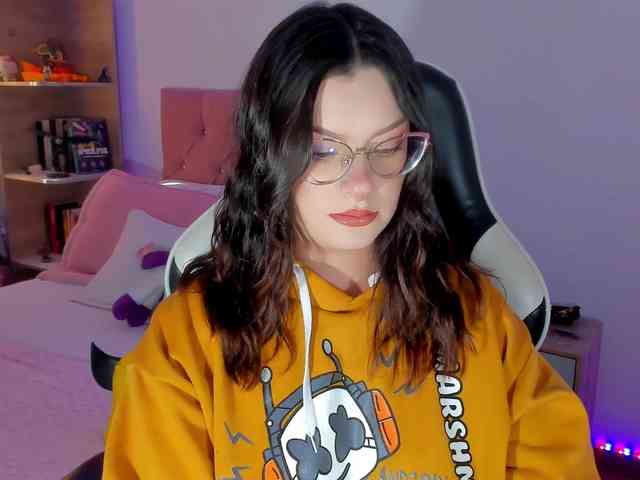 OphelianaRose webcam
