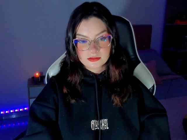 OphelianaRose webcam