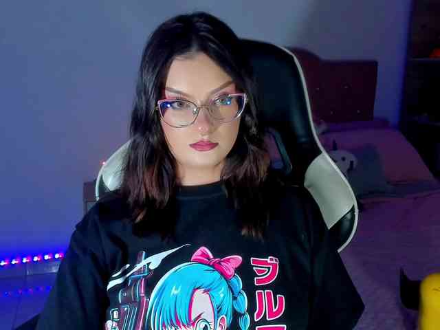 OphelianaRose webcam