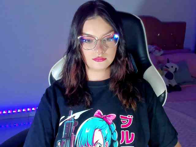 OphelianaRose webcam