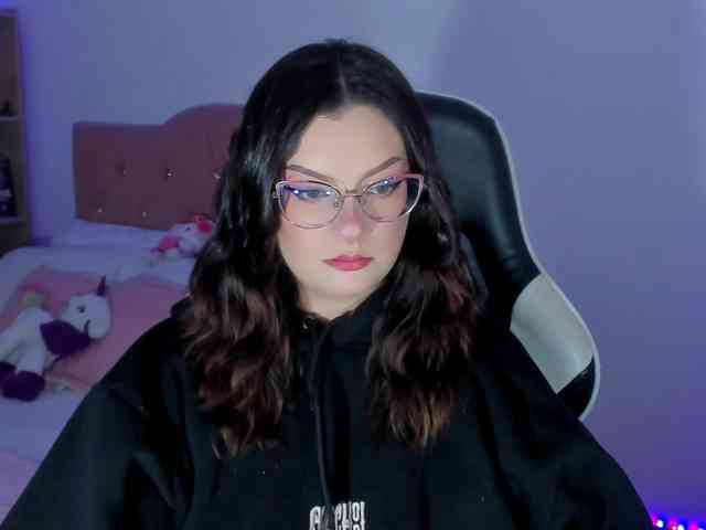 OphelianaRose webcam
