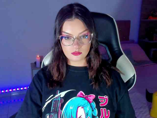 OphelianaRose webcam