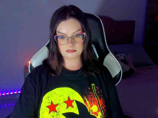 OphelianaRose webcam