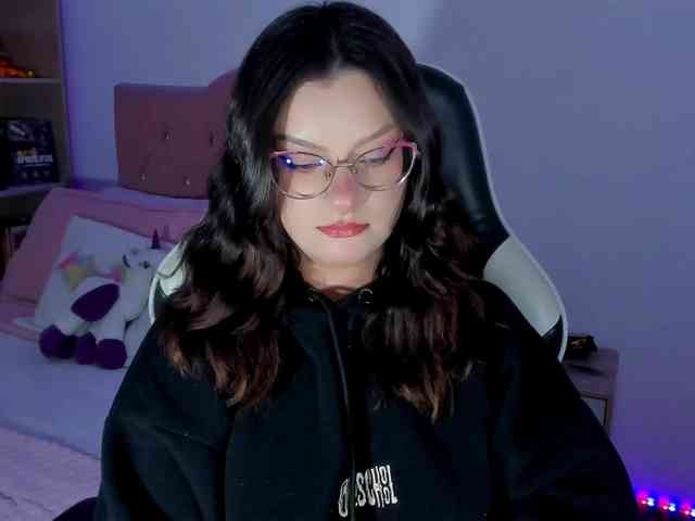 OphelianaRose webcam