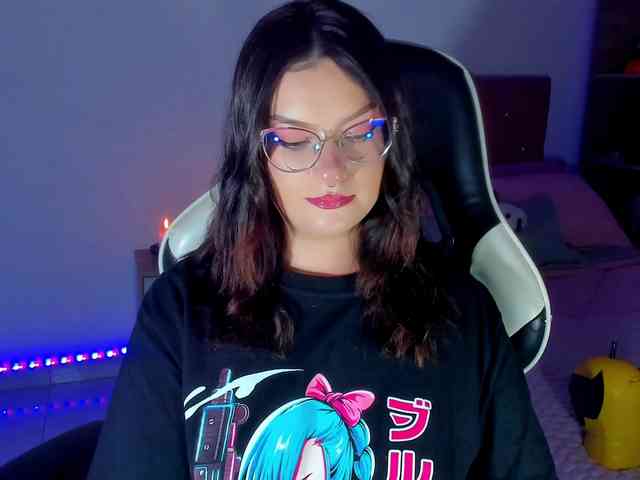 OphelianaRose webcam