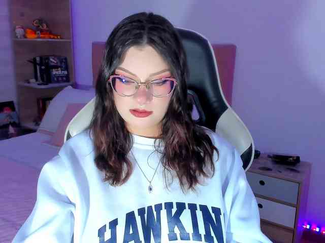 OphelianaRose webcam